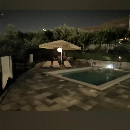 Kuca Za Odmor Arka Tatil Evi